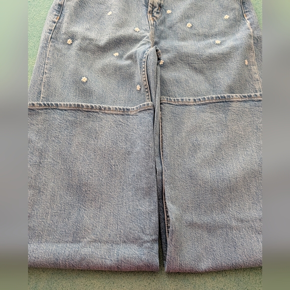 Old Navy Blue Floral Embroidered Wide Leg Jeans - Picture 4 of 6